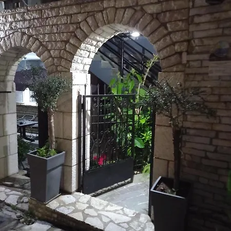 Apartment Kakovatos Family Homes