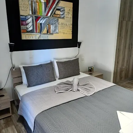 Kakovatos Family Homes