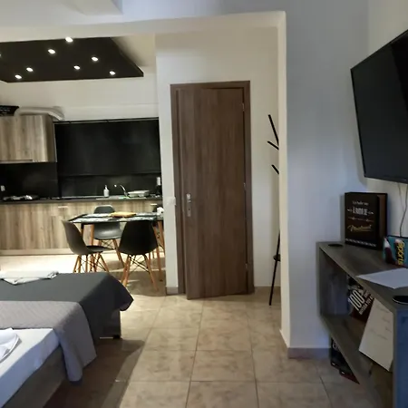Kakovatos Family Homes Apartment