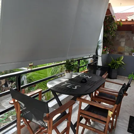 Kakovatos Family Homes ザハロ