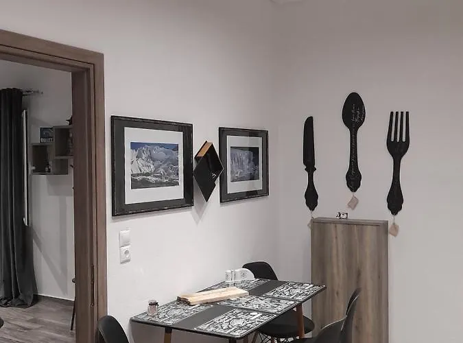 Kakovatos Family Homes *