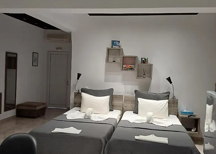 アパート Kakovatos Family Homes ザハロ